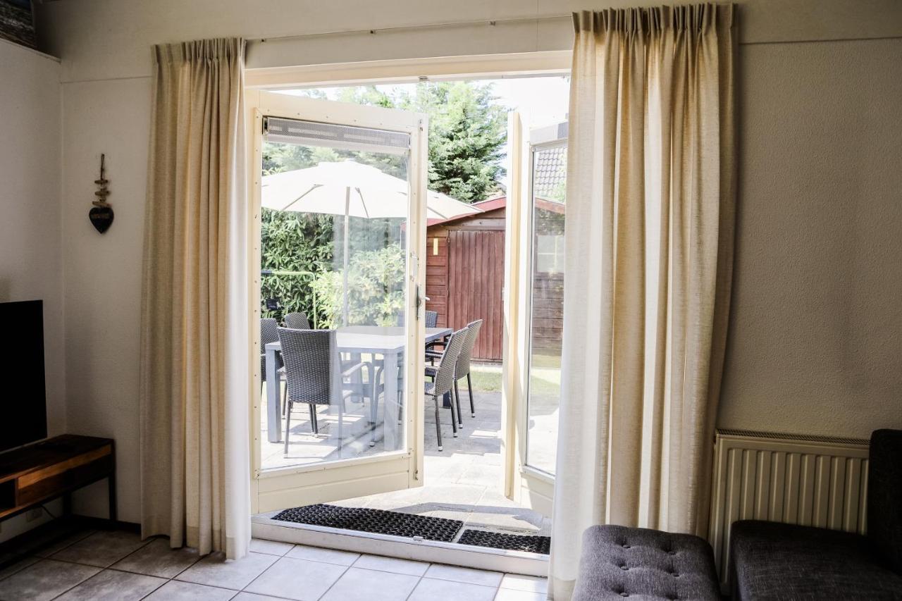 Villa Onderdompeling Wemeldinge Esterno foto